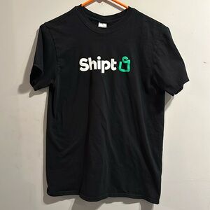 Shipt black‎ T-shirt